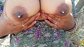 Tamil Chubby Aunty Masturbation In Outdoor