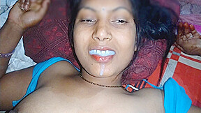 Desi Bhabhi Mouth Fisting Mouth In Hand